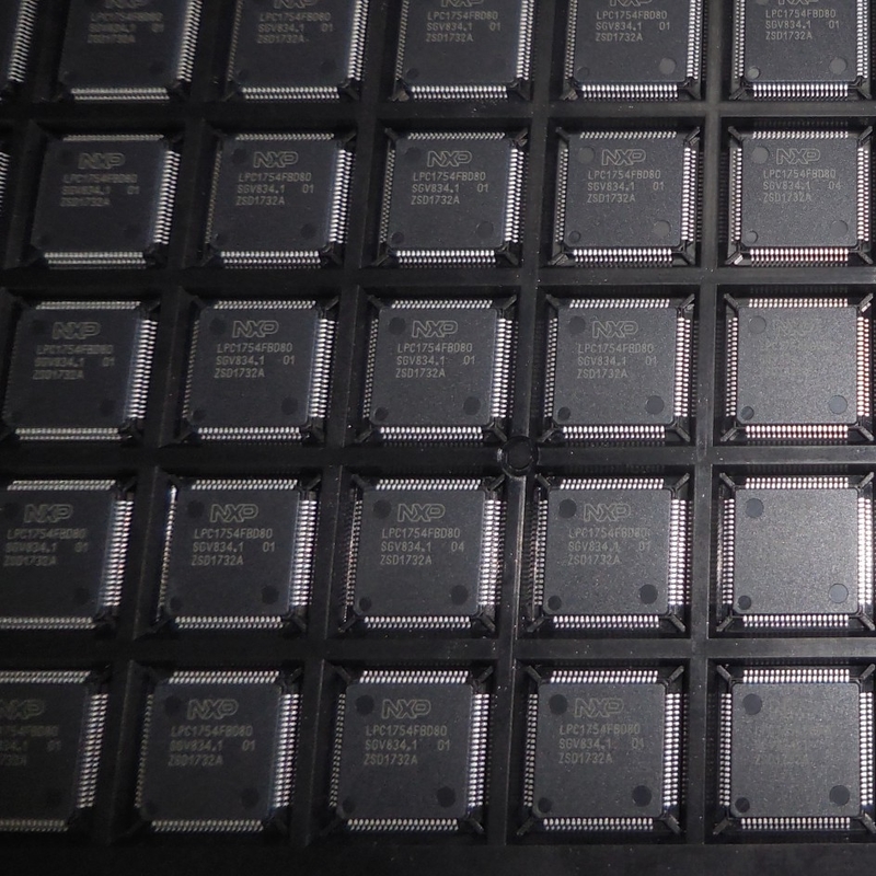 LPC1754FBD80 QFP80 ชิปวงจรรวมไมโครคอนโทรลเลอร์ IC ยี่ห้อใหม่ยังไม่ได้ใช้