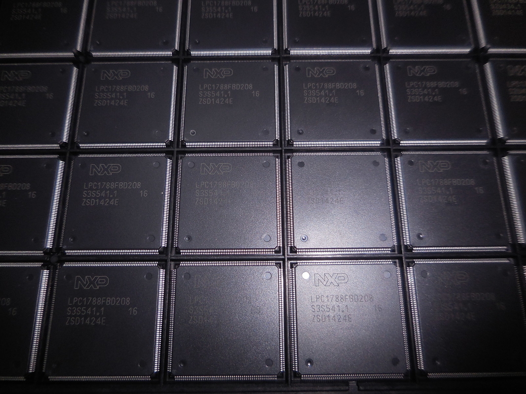 LPC1788FBD208 QFP208 ชิปวงจรรวมไมโครคอนโทรลเลอร์ IC ยี่ห้อใหม่ยังไม่ได้ใช้