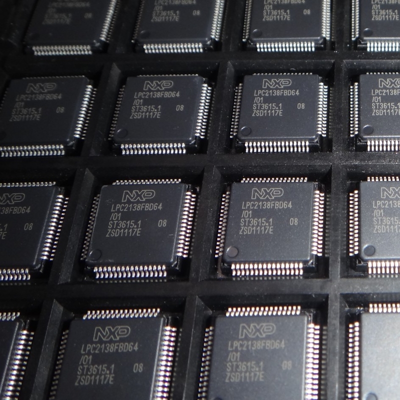 LPC2138FBD64 QFP64 ชิปวงจรรวมไมโครคอนโทรลเลอร์ IC ยี่ห้อใหม่เดิมยังไม่ได้ใช้